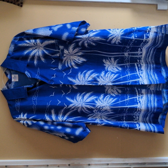 Men's Hawaiian Shirt - Picture 1 of 4